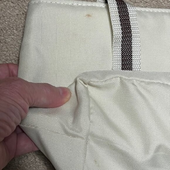 Hilton Grand Vacations Soft Mini Zip Cooler Beach Lunch Tote Bag 9"x5"x7.5" - Picture 9 of 10